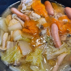 豚薄切り肉のお鍋　ウェイパー味覇で極上スープ